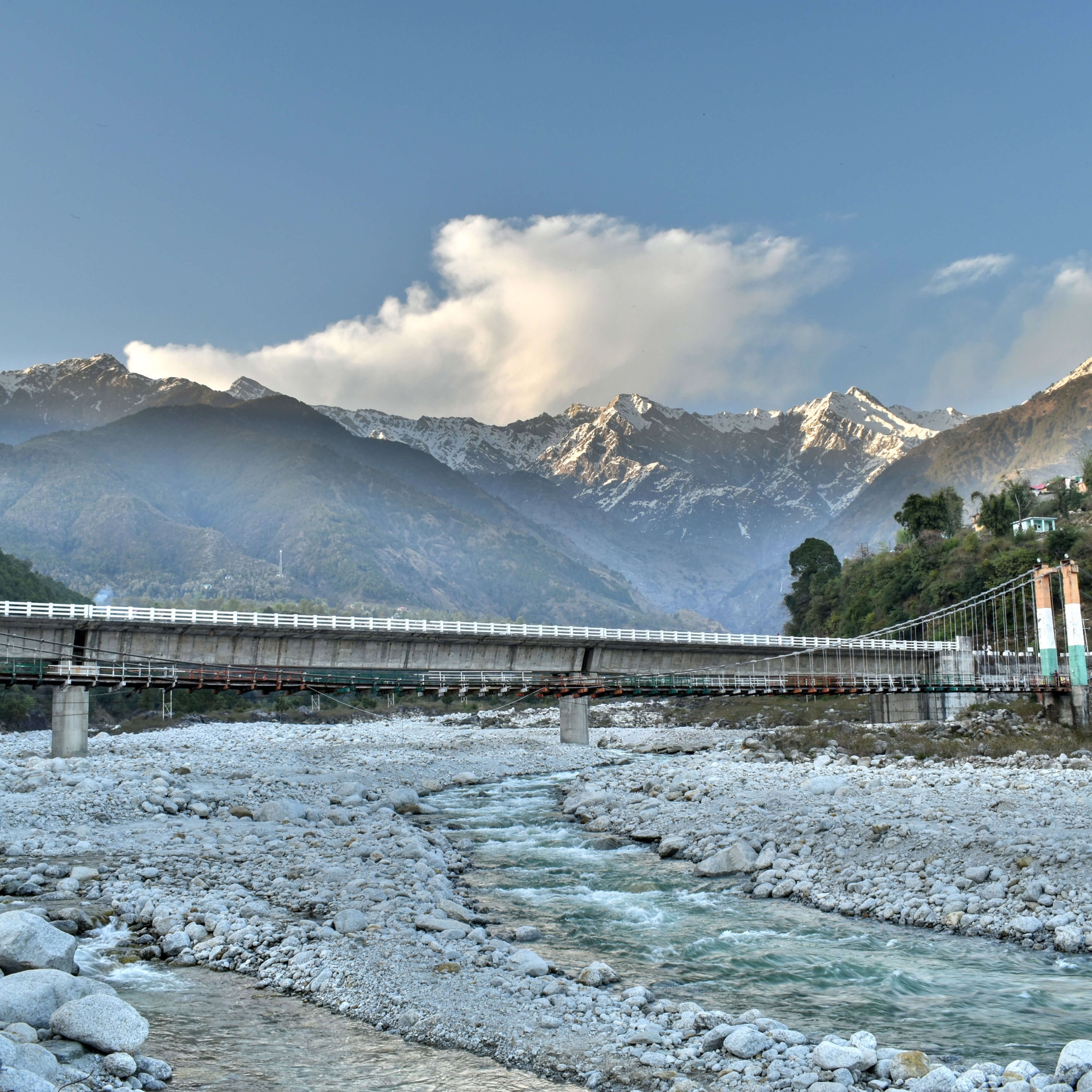 Tourism in Himachal Roars Back: Hotels Filling Fast from August 15 Onwards